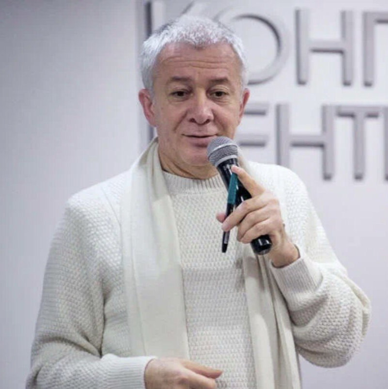 Александр Хакимов